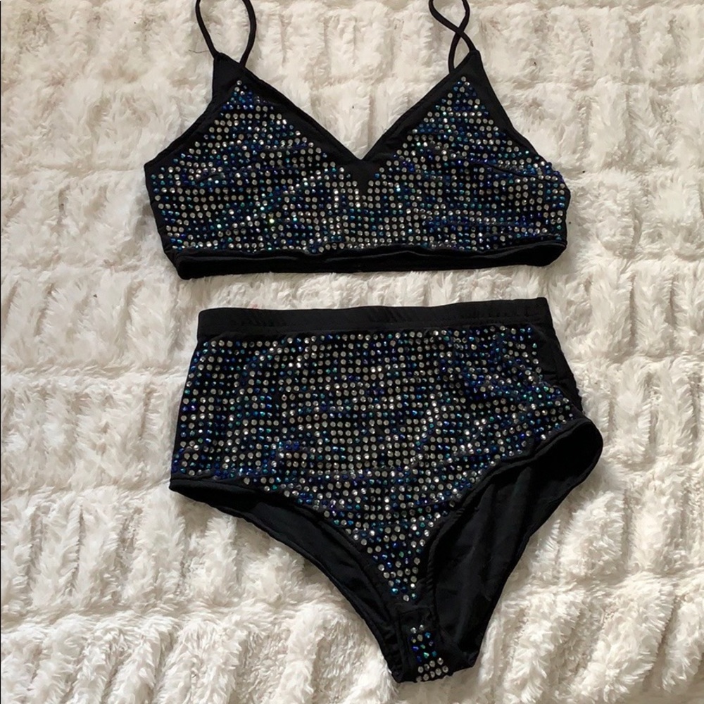 Fashion Nova Sunkini
